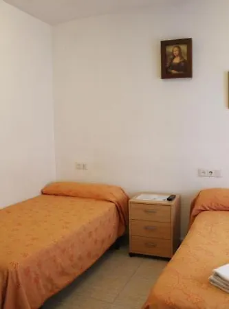 Ab בית הארחה גרנדה